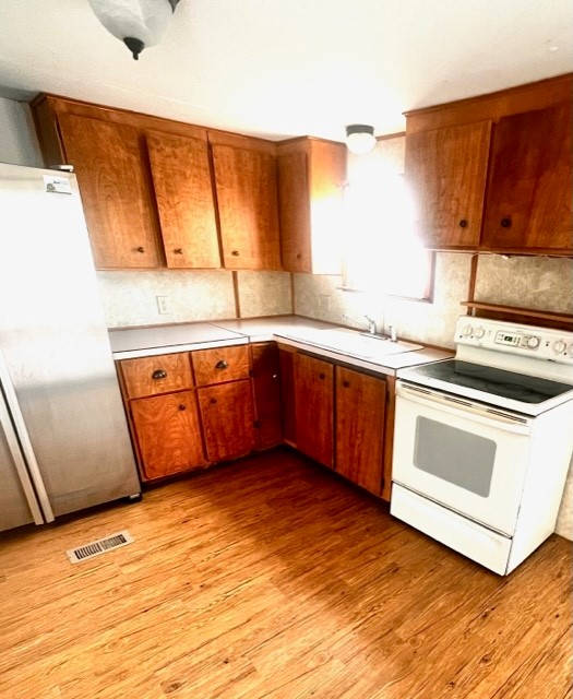 250 Pioneer Drive Trailer #8